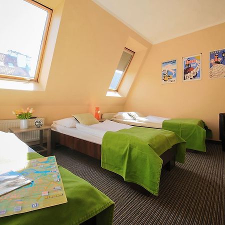 Glow Hostel Breslau Exterior foto
