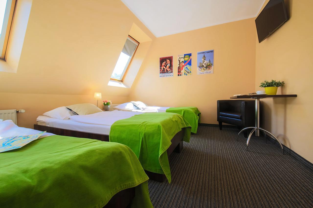 Glow Hostel Breslau Exterior foto