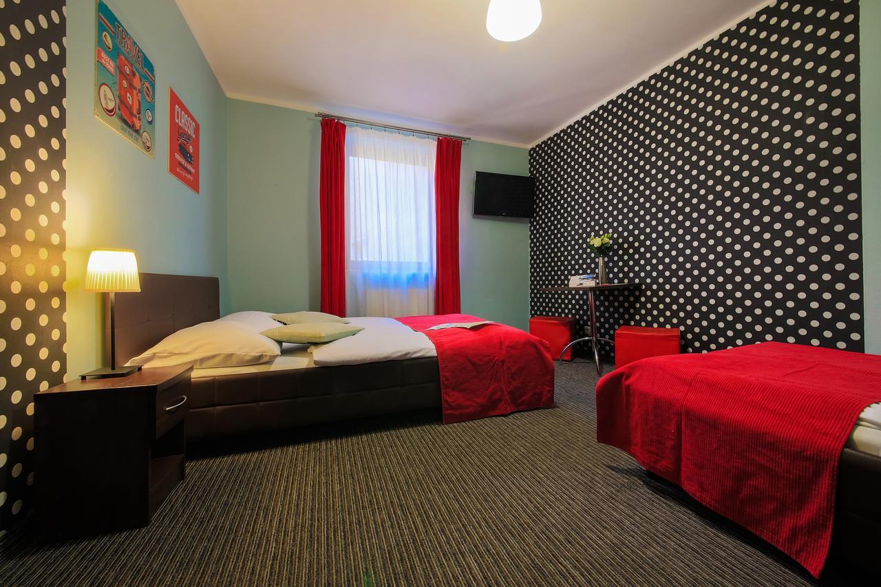 Glow Hostel Breslau Exterior foto