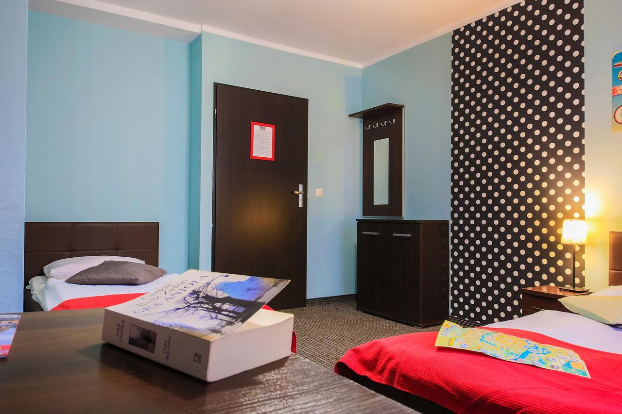 Glow Hostel Breslau Exterior foto